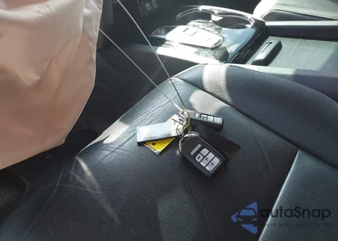 2021 Honda Pilot 2Wd Touring 8 Passenger from USA, damaged, VIN 5FNYF5H92MB001689